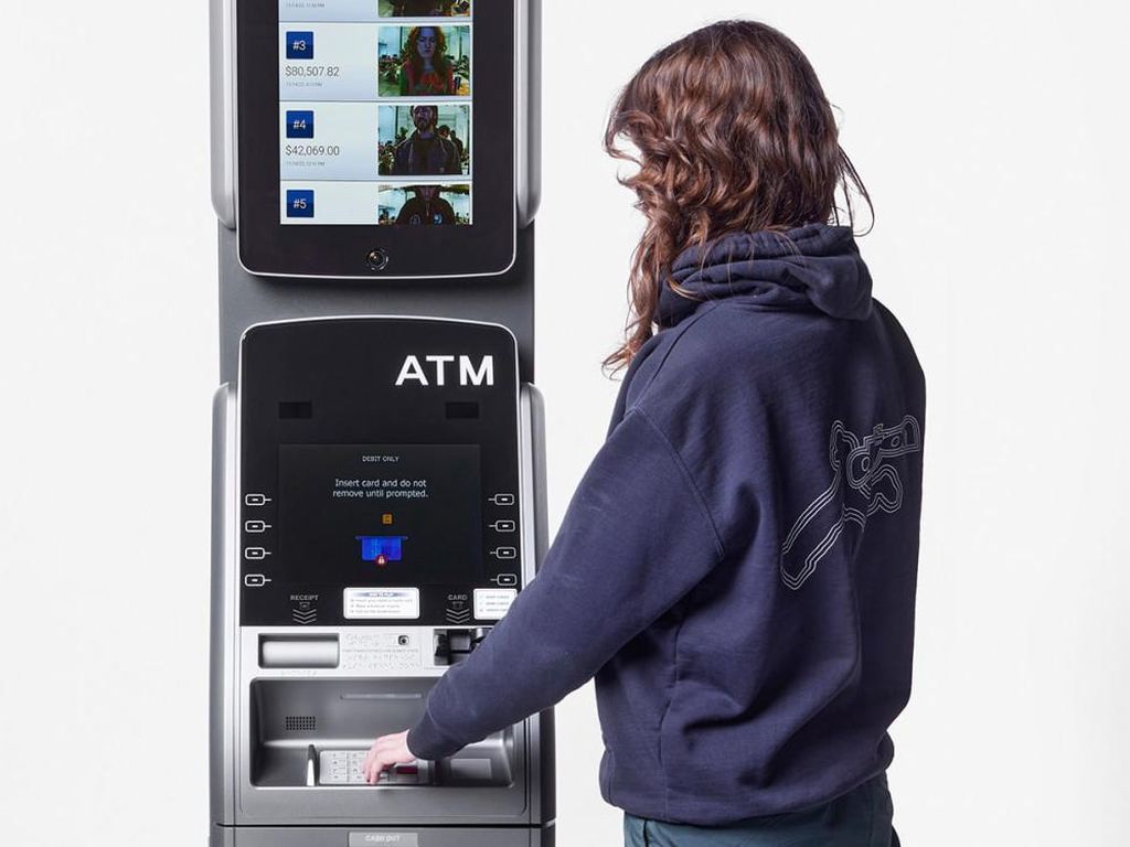 Unik Banget! ATM Ini Bisa Buat Kamu Pamer Saldo Rekening Unik Banget! ATM Ini Bisa Buat Kamu Pamer Saldo Rekening
