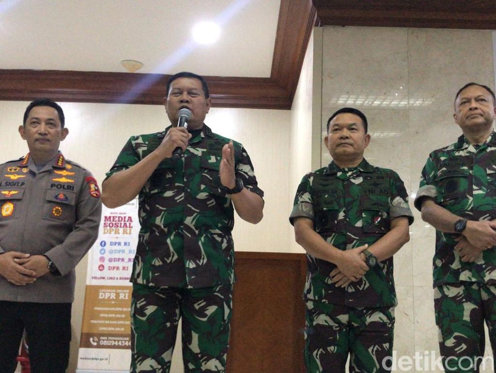 KSAD Jenderal Dudung Dukung Penuh Laksamana Yudo Jadi Panglima TNI KSAD Jenderal Dudung Dukung Penuh Laksamana Yudo Jadi Panglima TNI