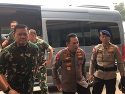 Uji Calon Panglima TNI, Yudo Tiba di DPR Ditemani Kapolri hingga KSAD