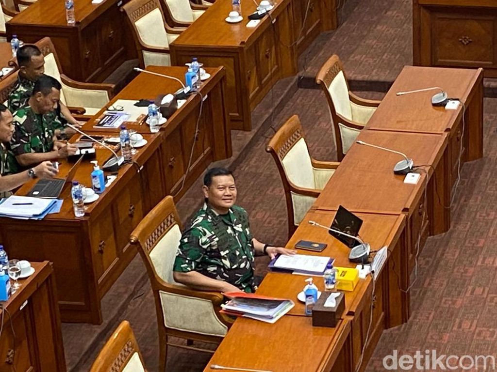 Jadi Calon Panglima TNI, Laksamana Yudo Keliling Salami Komisi I DPR