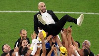 Sudah enam pertandingan dilalui Regragui bersama Timnas Maroko, termasuk tiga di Piala Dunia 2022. Maroko belum terkalahkan dengan hasil empat kemenangan dan dua imbang. (Julian Finney/Getty Images)