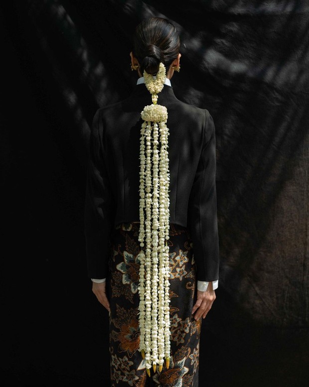 Marsha Timothy pemotretan Kraton Auguste Soesastro (@kratonworld), Juni 2022