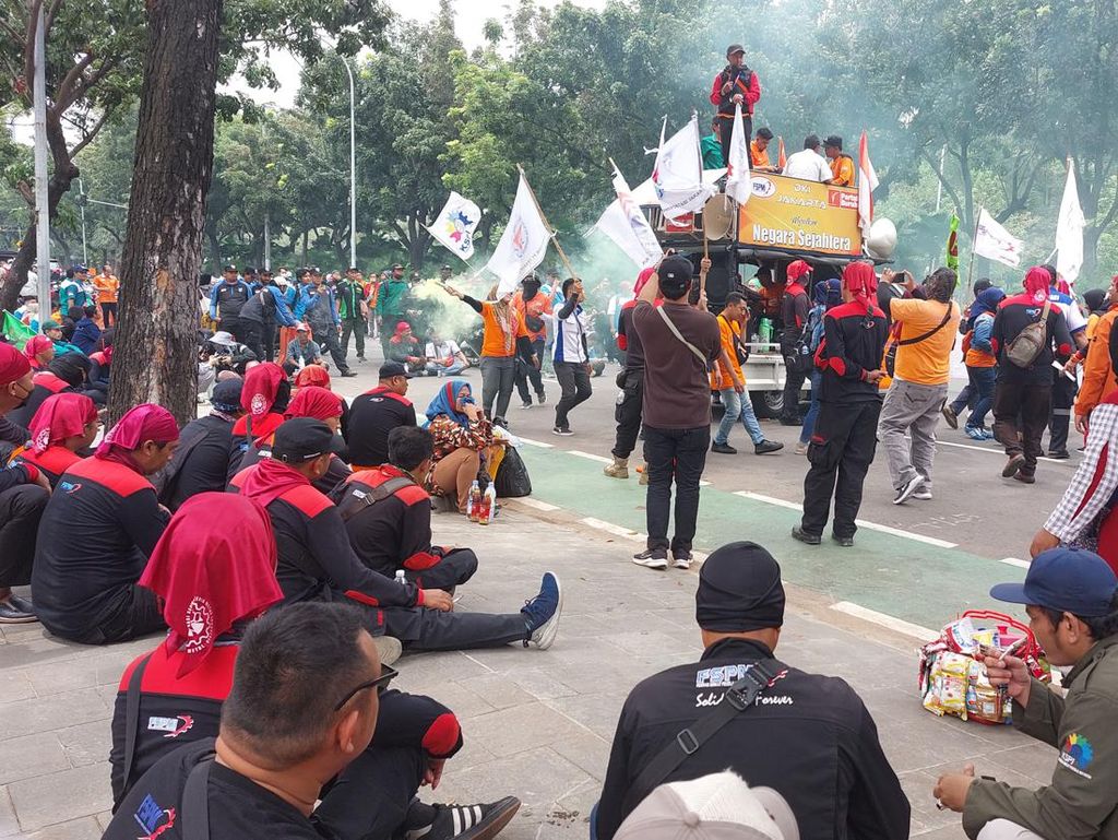 Massa Buruh Tuntut UMP DKI Jadi 10,55%, Ancam Aksi Hingga 7 Desember