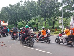 Massa Buruh Demo UMP DKI 10,55% Bubarkan Diri dari Balkot DKI
