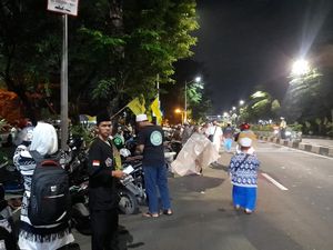 Massa Mulai Berdatangan ke Masjid At-Tin Jelang Reuni 212