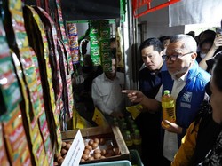 Erick Thohir & Zulhas Blusukan ke Pasar: Harga Cabai Rawit & Telur Naik