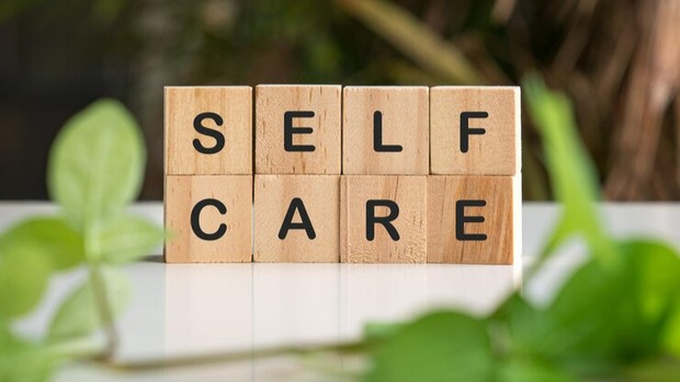 Merawat diri sendiri itu penting/Foto: Freepik.com/sinseeho Keterampilan kecerdasan interpersonal yang wajib dikuasai