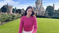 8 Potret Natasha Wilona Liburan di Jepang, Mampir ke Desa Konoha