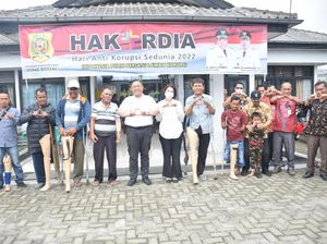 Bupati Dairi Serahkan Bantuan Kaki dan Tangan Palsu bagi Disabilitas