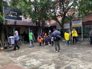 Ortu Protes Siswa SDN Pocin 1 Harus Pindah 12 Desember: Keputusan Sepihak!