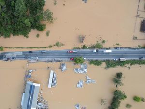 Penampakan Dampak Badai-Banjir di Brasil yang Tewaskan 21 Orang