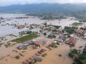 Dahsyatnya Banjir di Brasil, 11 Orang Tewas, 20 Hilang Dahsyatnya Banjir di Brasil, 11 Orang Tewas, 20 Hilang