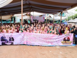 Emak-emak di Lampung Doa Bersama Dukung Ganjar Jadi Presiden 2024