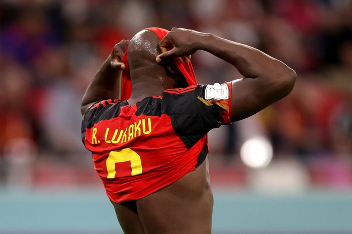 Romelu Lukaku DOHA, QATAR - DECEMBER 01: Romelu Lukaku of Belgium looks dejected after their sides' elimination from the tournament during the FIFA World Cup Qatar 2022 Group F match between Croatia and Belgium at Ahmad Bin Ali Stadium on December 01, 2022 in Doha, Qatar. (Photo by Michael Steele/Getty Images)