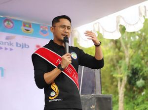 Bupati Bandung Barat Hengky Kurniawan Dilaporkan Aktivis ke KPK! Bupati Bandung Barat Hengky Kurniawan Dilaporkan Aktivis ke KPK!