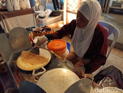 Serunya Jajan di Souq Waqif, Ada Crepes Keju hingga Beef Shawarma