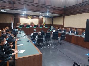 8 Terdakwa Kasus Korupsi LPEI Divonis 4 hingga 6 Tahun Penjara 8 Terdakwa Kasus Korupsi LPEI Divonis 4 hingga 6 Tahun Penjara