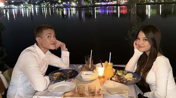 Sweet! Momen Makan Julian Jacobs dan Mirriam Eka yang Baru Lamaran