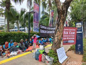 Warga Kampung Bayam Aksi di Balkot DKI: Masuk Hunian Dulu, Harga Belakangan