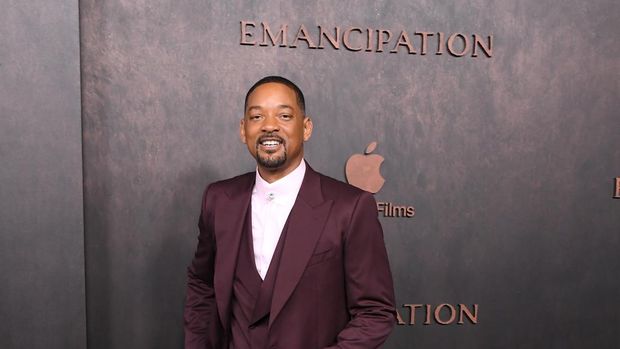 LOS ANGELES, CALIFORNIA - NOVEMBER 30: Will Smitharrives at the Apple Original Films' 