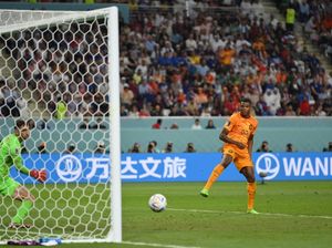 Belanda Kembali Menjauh dari AS Berkat Gol Dumfries