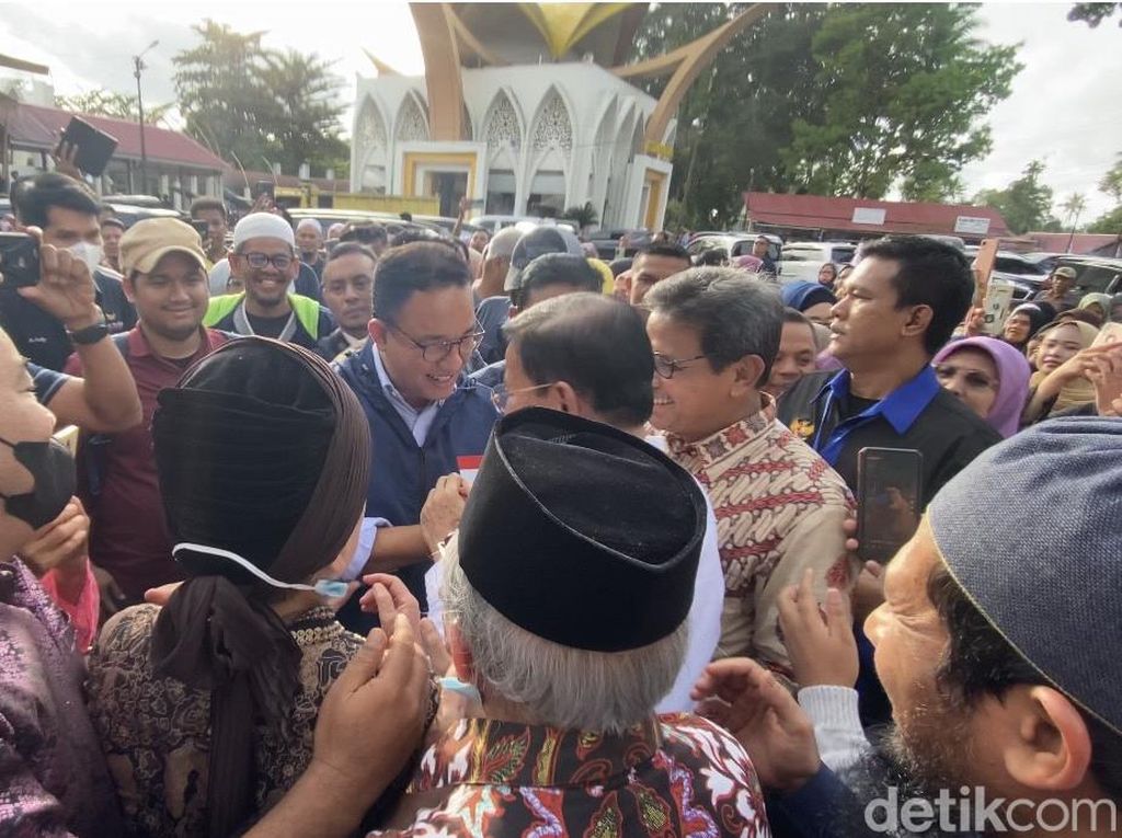 Anies ke Pendukungnya di Sumbar: Kita Ikhtiarkan Perubahan Indonesia Anies ke Pendukungnya di Sumbar: Kita Ikhtiarkan Perubahan Indonesia