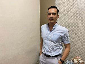 Atalarik Syah Enggan Bahas Lebih Lanjut soal Anak Atalarik Syah Enggan Bahas Lebih Lanjut soal Anak