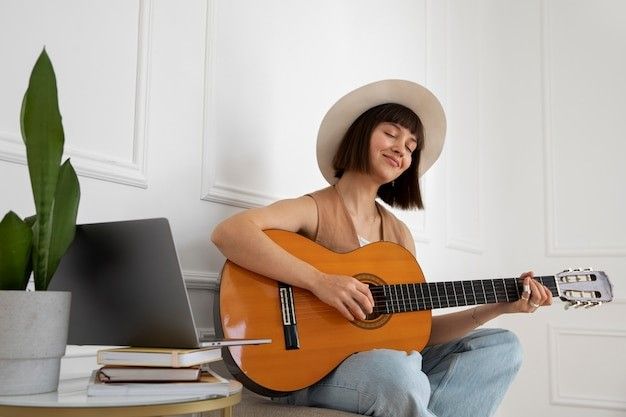 Bermain alat musik dapat meningkatkan daya pikir kreatif