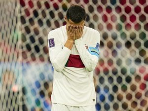 Gagal Juara Piala Dunia, Ronaldo Diyakini Segera Pensiun Gagal Juara Piala Dunia, Ronaldo Diyakini Segera Pensiun