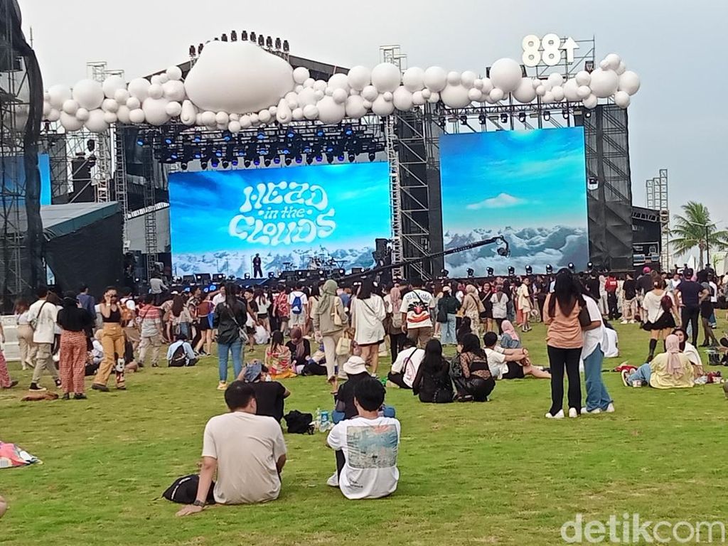88rising Bakal Gelar Head in The Clouds di Jakarta Lagi 88rising Bakal Gelar Head in The Clouds di Jakarta Lagi