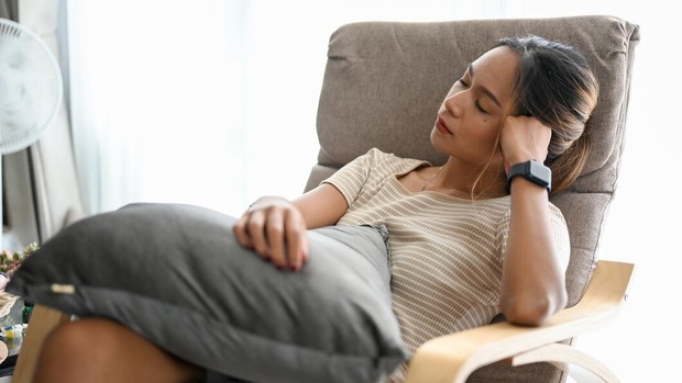 Ilustrasi tidur siang singkat/ Foto: Freepik.com/thanyakij-12