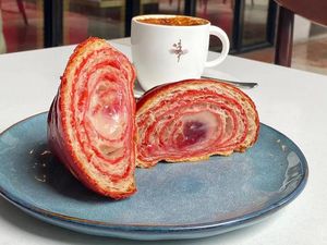 5 Kafe Legendaris yang Masih Bertahan Ini Cocok Buat Tempat Nongkrong 5 Kafe Legendaris yang Masih Bertahan Ini Cocok Buat Tempat Nongkrong
