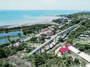 Indahnya Pemandangan dari Kereta Api Sulsel Rute Stasiun Garongkong-Maros Indahnya Pemandangan dari Kereta Api Sulsel Rute Stasiun Garongkong-Maros