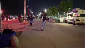 Kenalin Maymi Asgari, Freestyler Bola Hijab yang Viral di Qatar