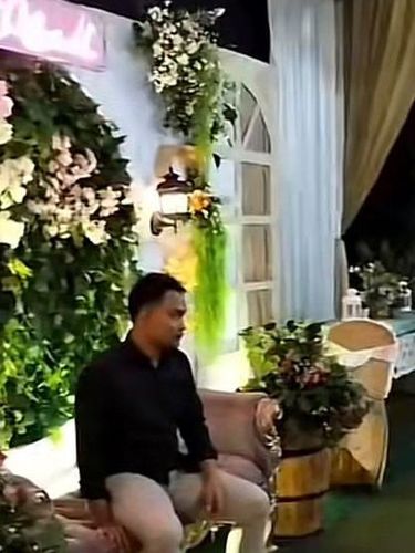 Kisah pasangan Yessy dan Ryan Dono viral di media sosial.
