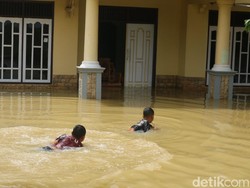 Warga Mintobasuki Pati Terdampak Banjir Mulai Terserang Gatal
