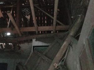 Rumah Lansia di Tasik Ambruk Terguncang Gempa Garut