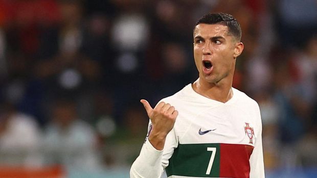 Soccer Football - FIFA World Cup Qatar 2022 - Group H - South Korea v Portugal - Education City Stadium, Al Rayyan, Qatar - December 2, 2022  Portugal's Cristiano Ronaldo reacts as he walks off the pitch after being substituted REUTERS/Kai Pfaffenbach
