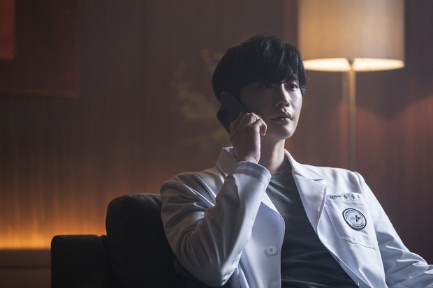 Lee Jong Suk/Decible still cut Lee Jong Suk di film Decibel