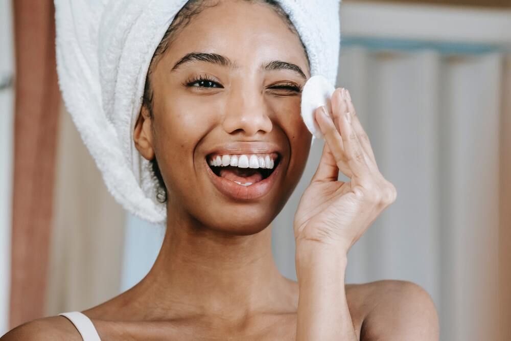 Tanpa Pergi ke Klinik, Cara Perawatan di Malam Hari Ini Bikin Wajah Glowing!
