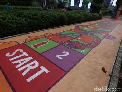 Nostalgia Permainan Tradisional di Kolong JLNT Kuningan