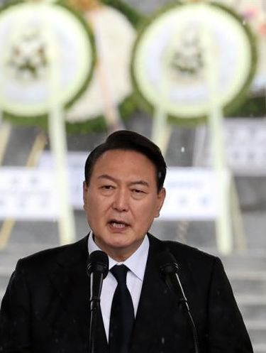 Presiden Yoon Suk Yeol di acara Memorial Day/Yonhap News