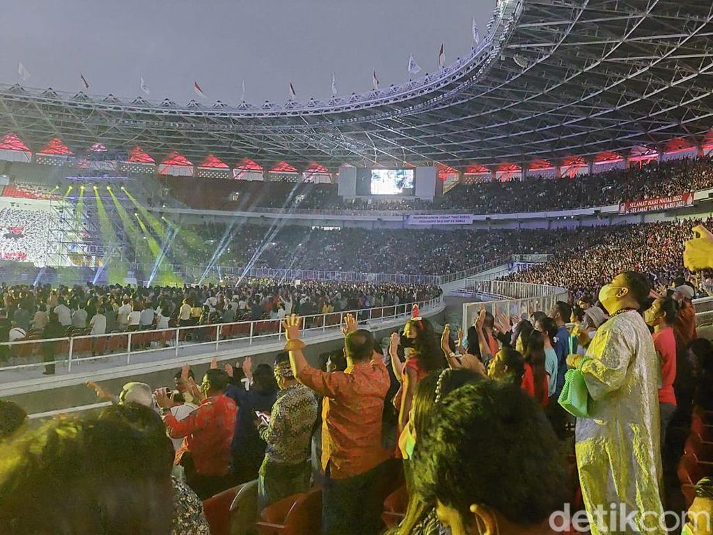Melihat Suasana Meriah Perayaan Natal Gereja Tiberias di GBK Melihat Suasana Meriah Perayaan Natal Gereja Tiberias di GBK
