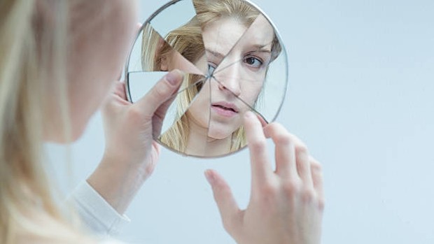 Takhayul tentang cermin/Foto: Unsplash.com/KataryznaBialasiewicz Deretan fakta dibalik takhayul nasib buruk