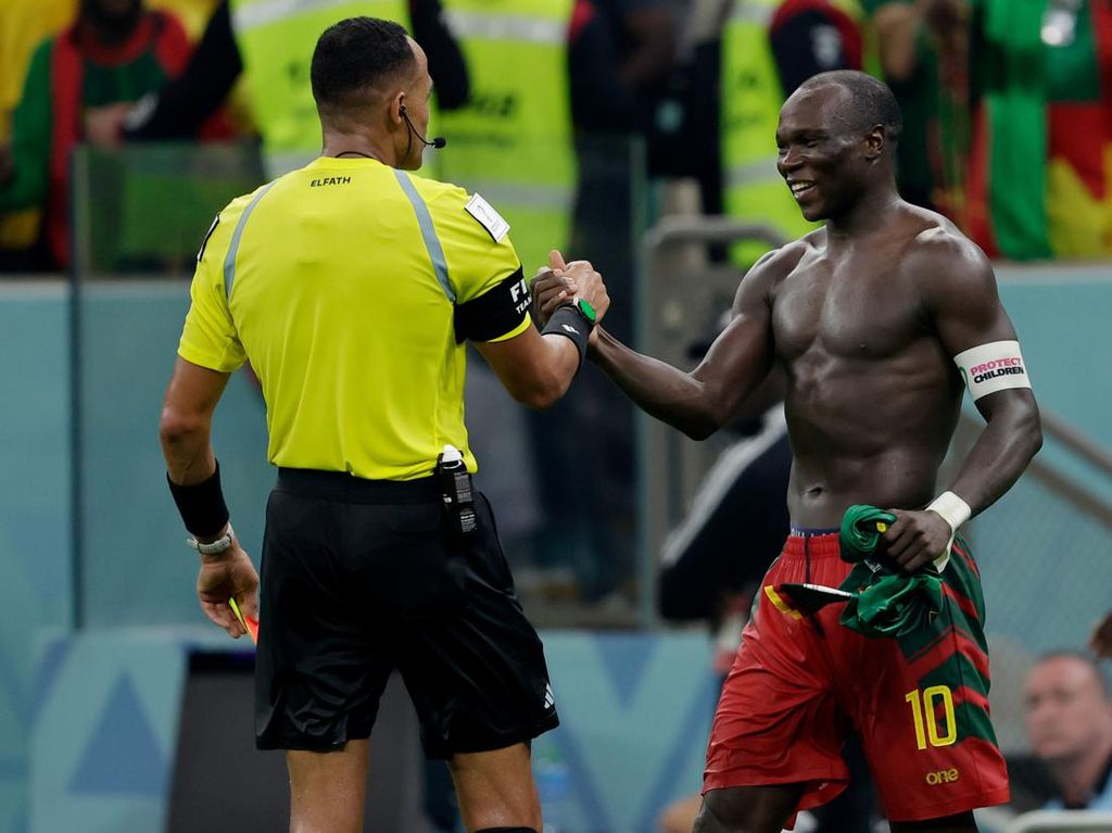 Kartu Merah Rasa Kemenangan Vincent Aboubakar Kartu Merah Rasa Kemenangan Vincent Aboubakar