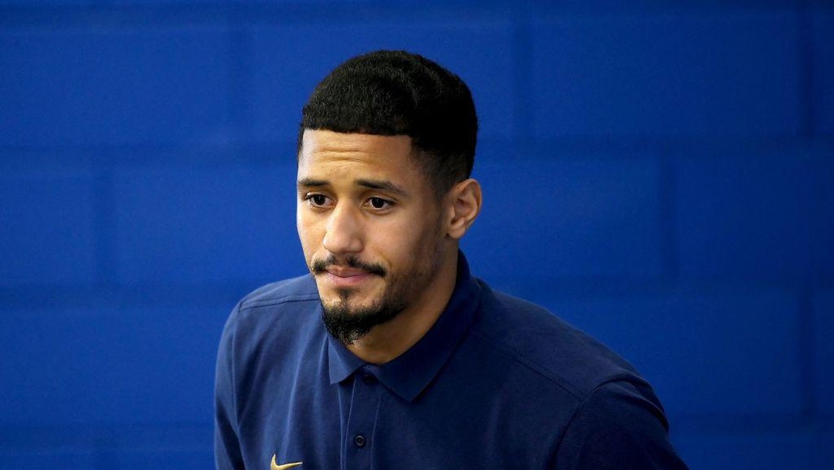 William Saliba berharap Brasil tak melaju sampai final Piala Dunia 2022. Foto: AFP via Getty Images/FRANCK FIFE