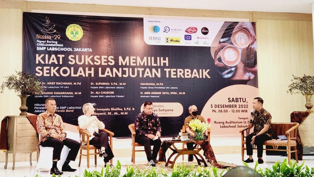 SMP Labschool Jakarta Gelar Ngobar Menuju Sekolah Lanjutan Terbaik