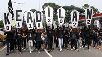Aksi Aremania Tuntut Penuntasan Tragedi Kanjuruhan