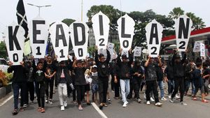 Aksi Aremania Tuntut Penuntasan Tragedi Kanjuruhan