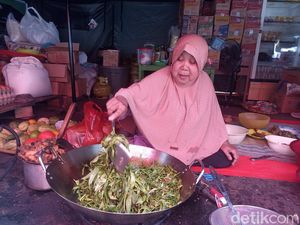 Mengintip Menu Makanan untuk Para Pengungsi Gempa Cianjur